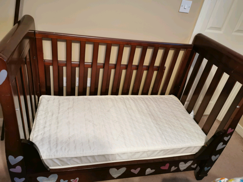 babymore eva cot assembly